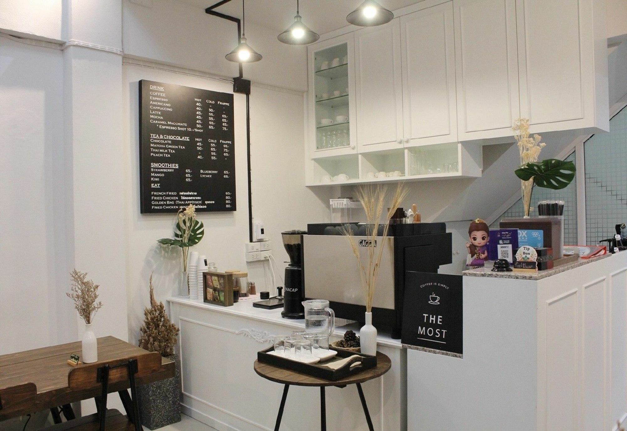 The Most Coffee & Guesthouse Chiang Mai Exterior photo